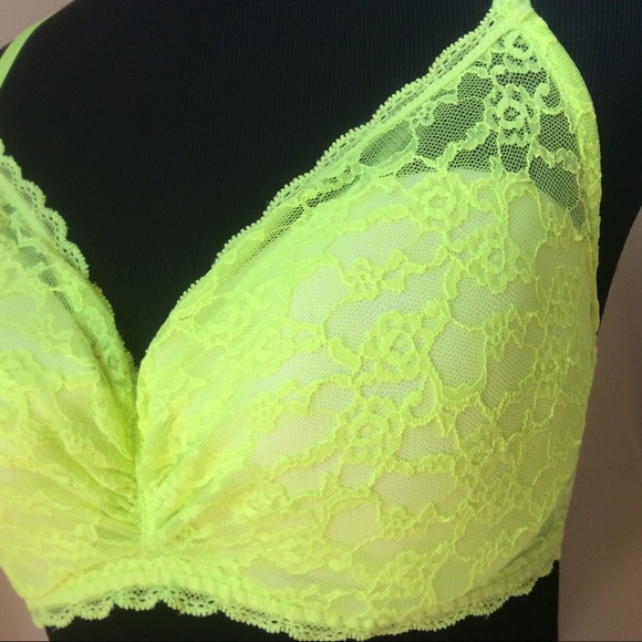 NWOT Victoria's Secret lined Lace Bra - Picture 8 of 11